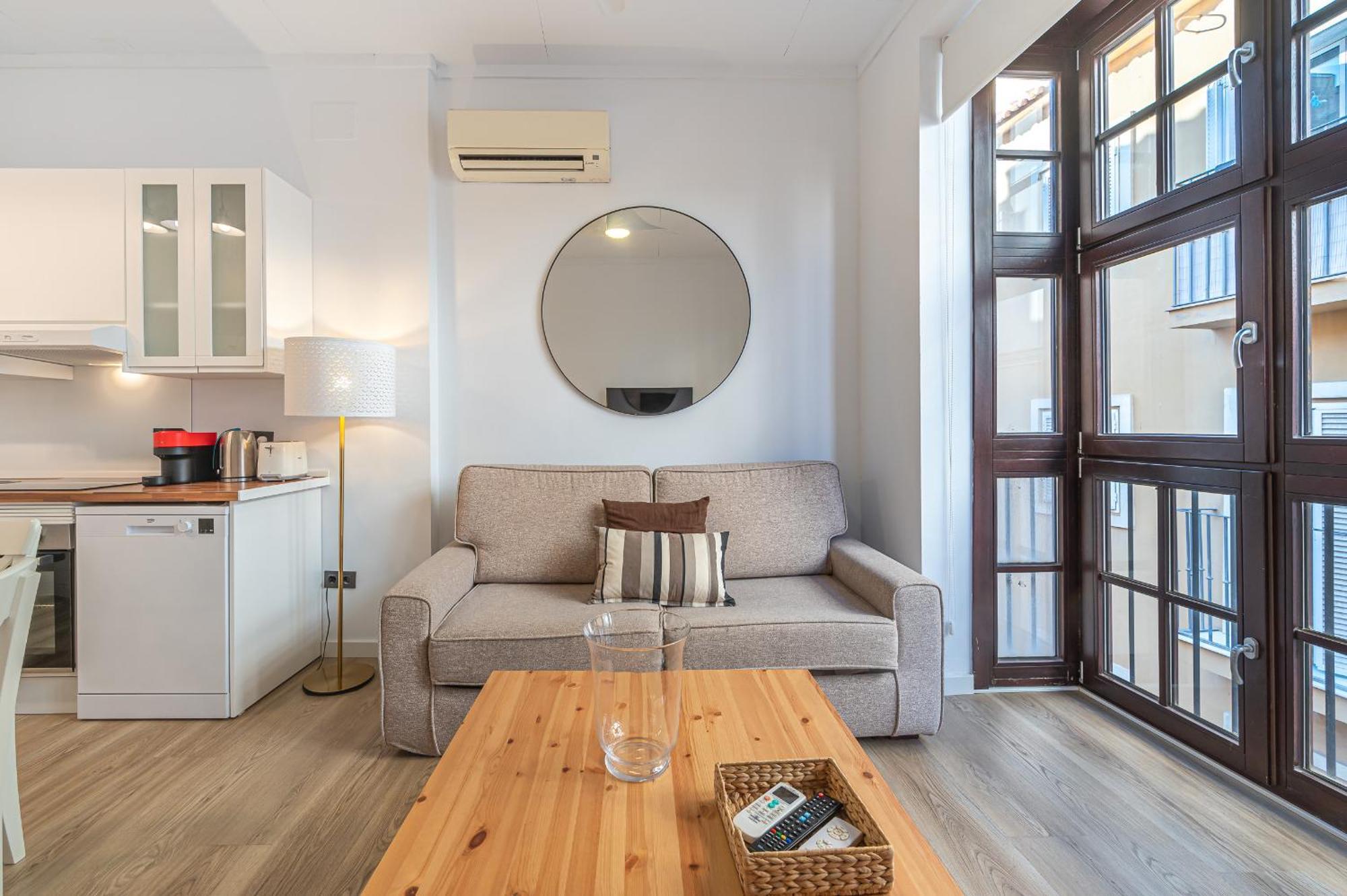 Dona Elvira Carreteria Apartment Malaga Exterior photo