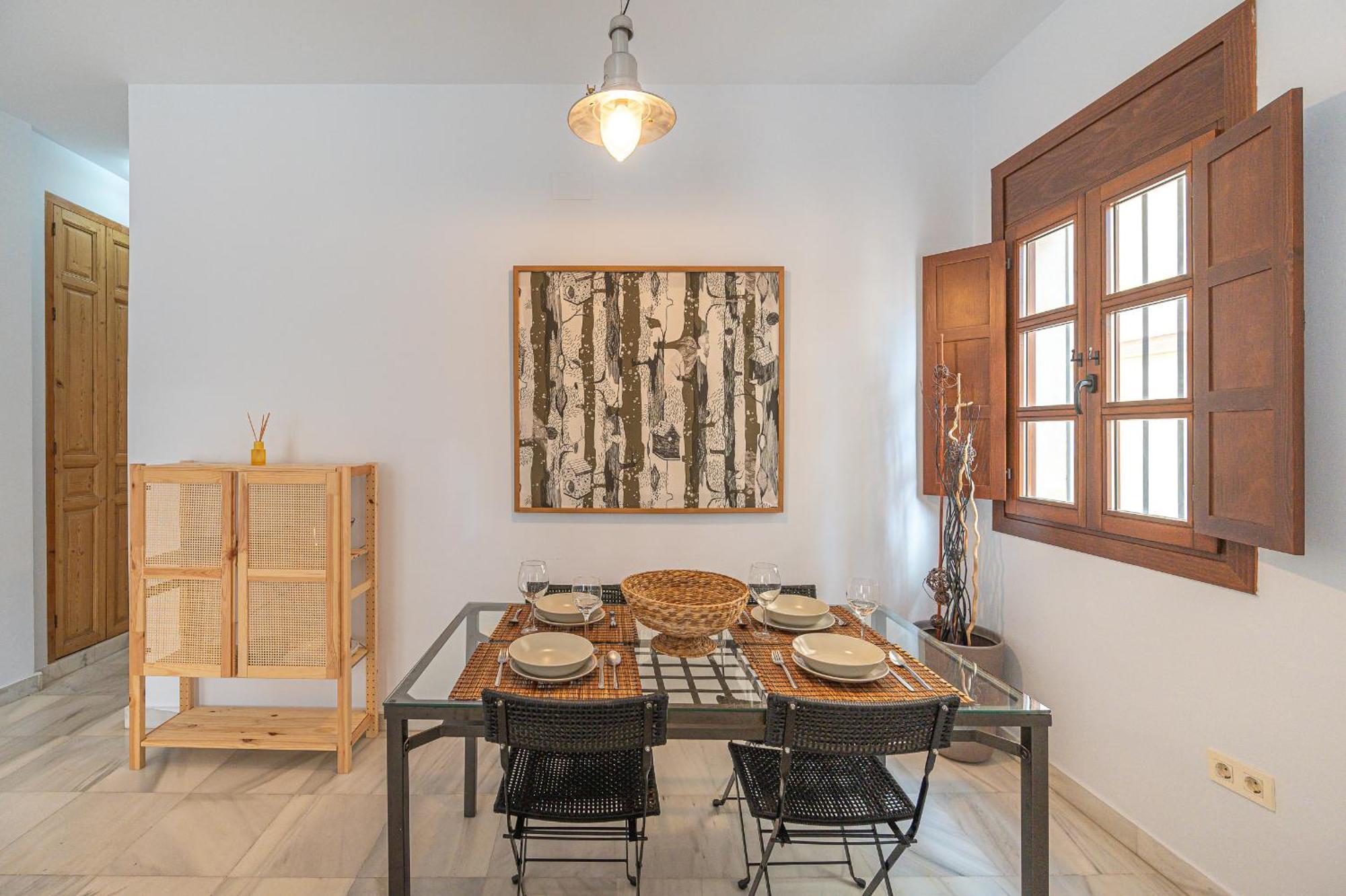 Dona Elvira Carreteria Apartment Malaga Exterior photo